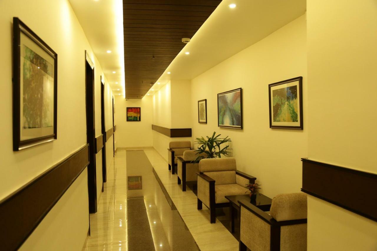 Prism A Boutique Hotel Jorhāt Extérieur photo